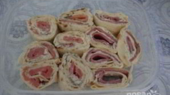 рулет из лаваша с плавленым сыром