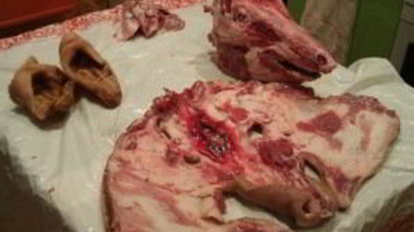 рулет из свиной головы