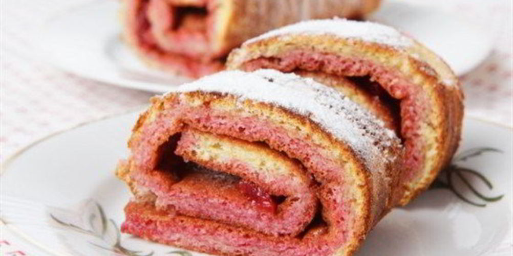 Рецепт рулета с йогуртово-малиновой начинкой