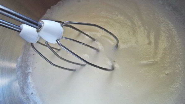 рулет с творогом и черникой