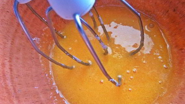 рулет с творогом и черникой