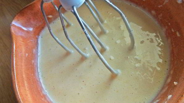 рулет с творогом и черникой