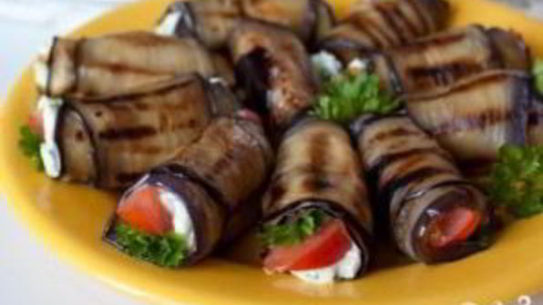 рулетики из баклажанов с сыром фета