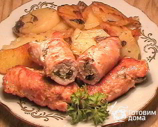 Рулетики из грудки индейки с грибами