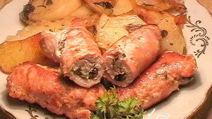 Рулетики из грудки индейки с грибами