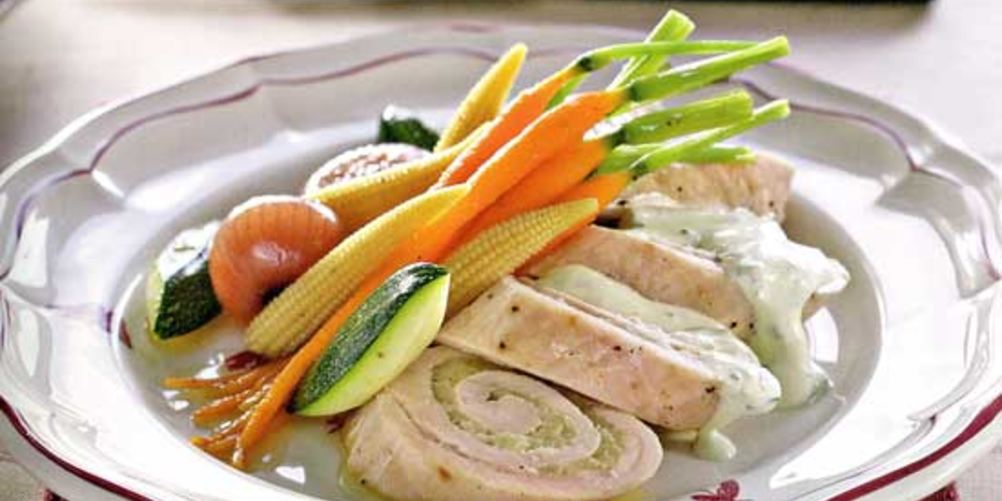 Рецепт рулетиков из индейки с карамелизованными овощами