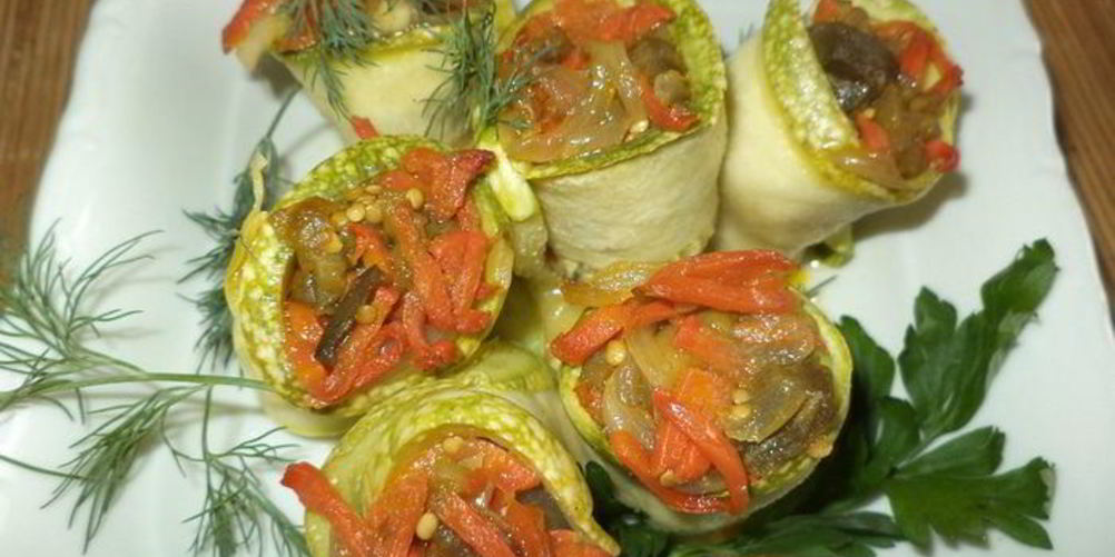 Рецепт рулетиков из кабачков