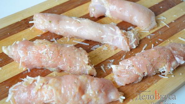 рулетики из куриного филе с сыром в беконе