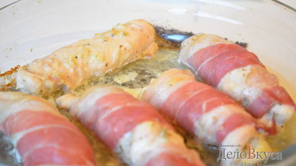 рулетики из куриного филе с сыром в беконе