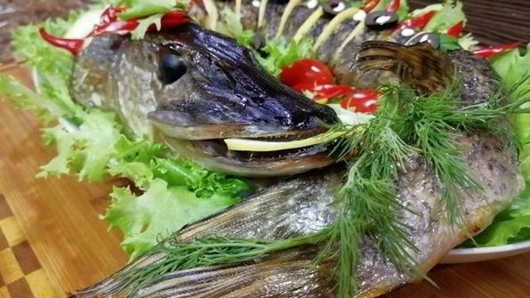 рулетики из щуки и тунца