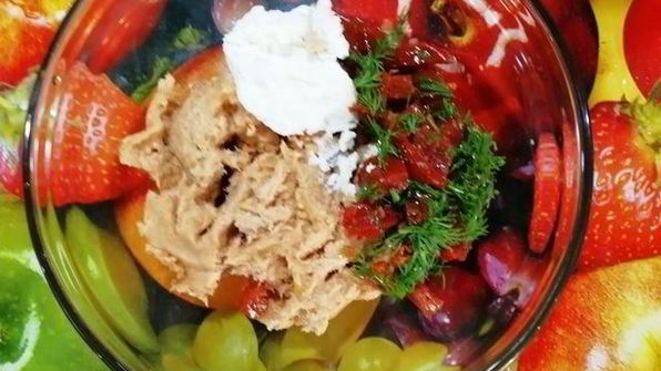 рулетики из щуки и тунца