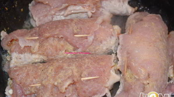 рулетики из свинины с начинкой