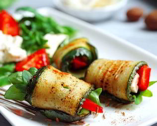 Рулетики из цуккини
