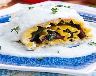 Рулетики с грибами и сыром