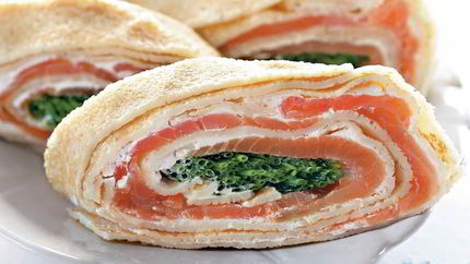 Рулетики с копченым лососем