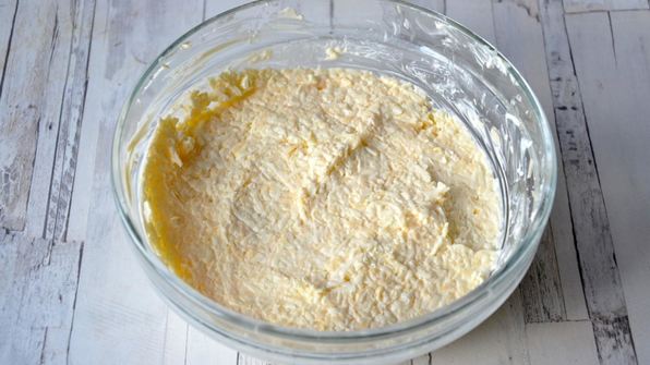 рулетики с сыром и чесноком из ветчины