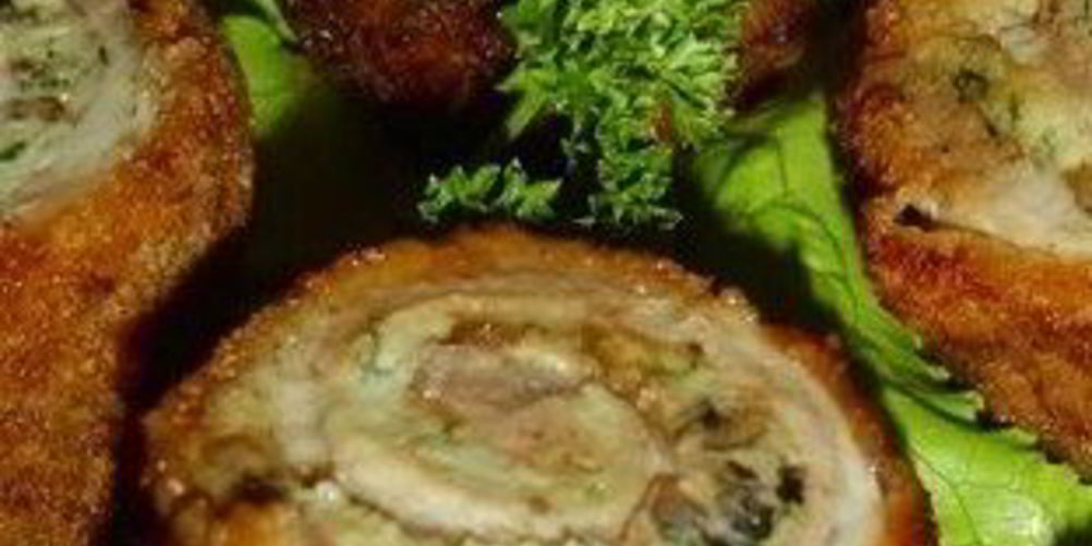 Рецепт свиных рулетов с омлетом и грибами