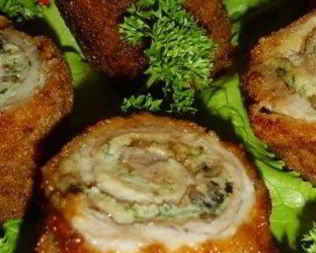 Свиные рулеты с омлетом и грибами