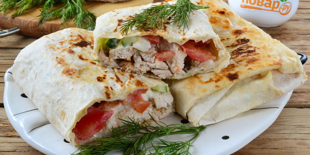 Рецепт шавермы с пикантной курочкой и чесночным соусом