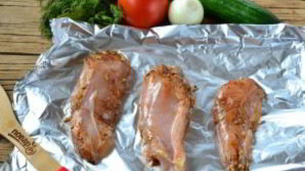 шаверма с пикантной курочкой и чесночным соусом