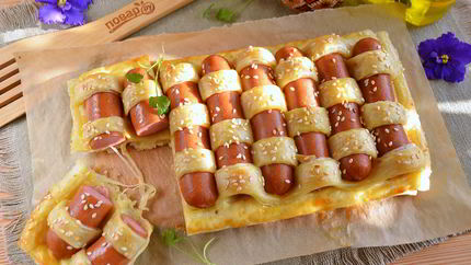 Сосиски в плетеном тесте