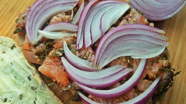 горячий сэндвич с лососем