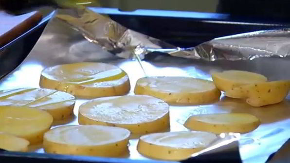 картофельные мини-сэндвичи с котлеткой из ягнятины