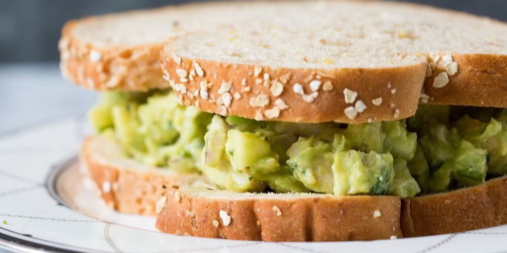 Рецепт сэндвича с авокадо и курицей