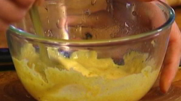 сэндвич с курицей карри, радиккио и базиликом