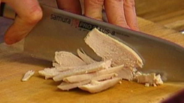 сэндвич с курицей карри, радиккио и базиликом