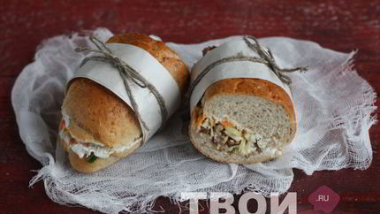 Сэндвич с мясом и капустой