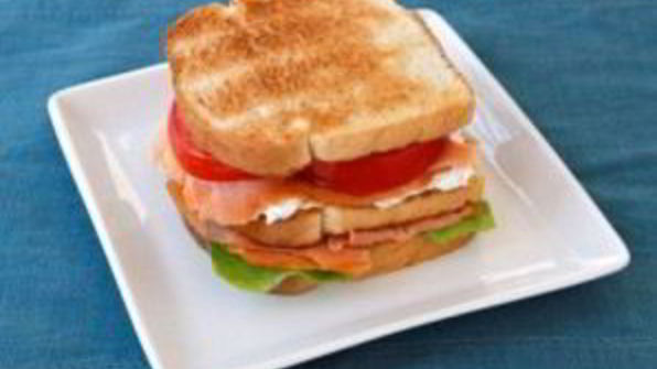 сэндвич с семгой