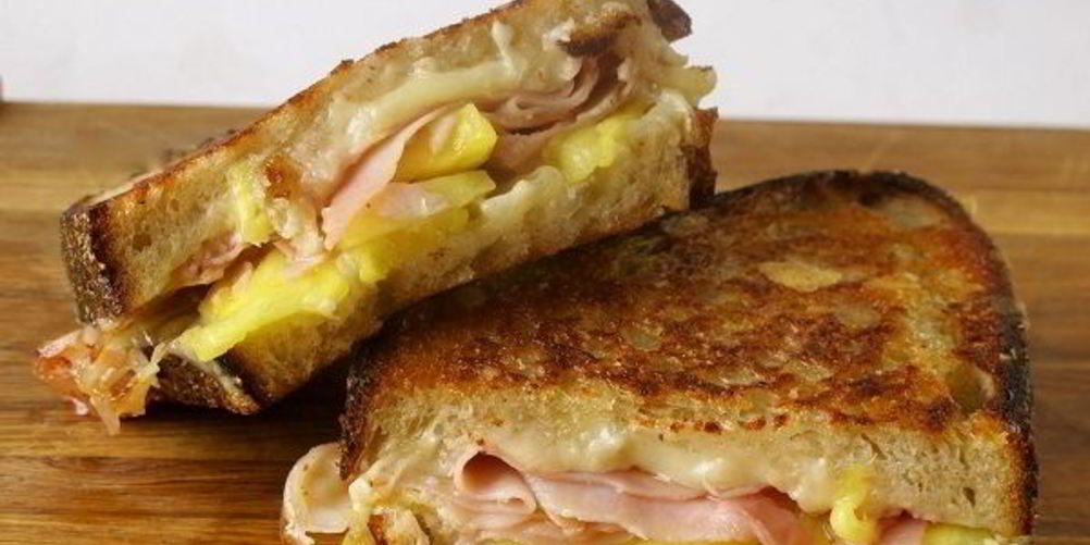 Рецепт сэндвича с ветчиной и ананасами