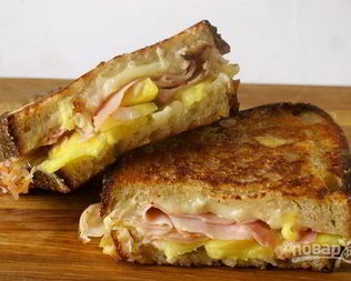 Сэндвич с ветчиной и ананасами