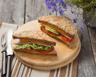 Сэндвич с ветчиной и сыром