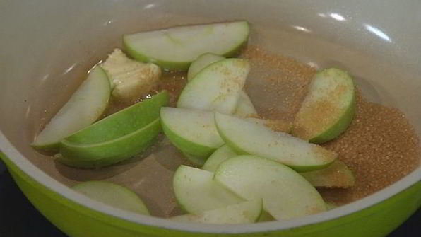 сэндвичи со свиными котлетками и яблоками