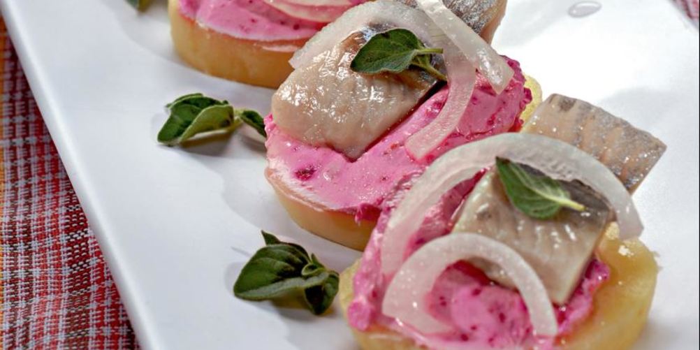 Рецепт картофельных тарталеток с сельдью