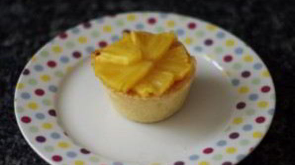 тарталетки с ананасом