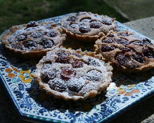 Тарталетки с черешней