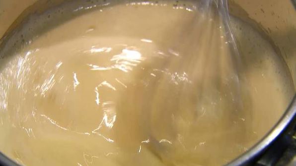 тарталетки с двойным кремом и клубникой