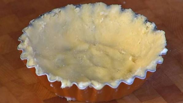 тарталетки с двойным кремом и клубникой