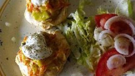 Тарталетки с крабовыми палочками