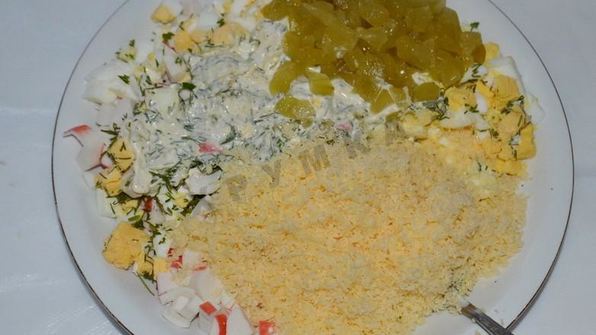 тарталетки с начинкой из крабовых палочек