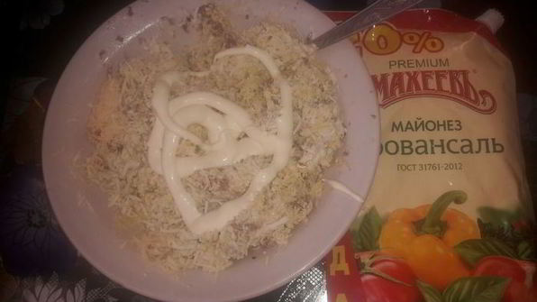 тарталетки с рыбным салатом