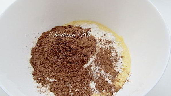 тарталетки с шоколадно-ореховой карамелью и сливками