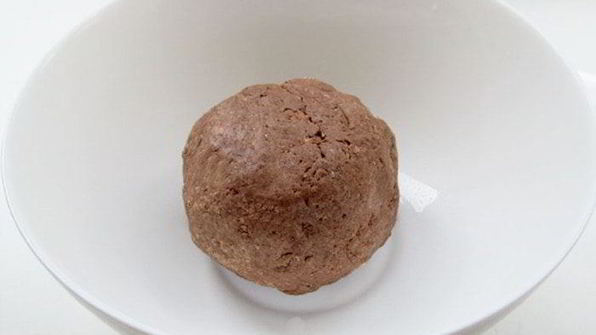 тарталетки с шоколадно-ореховой карамелью и сливками