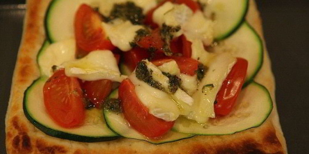 Рецепт тарталеток с цукини, помидорами и сыром бри