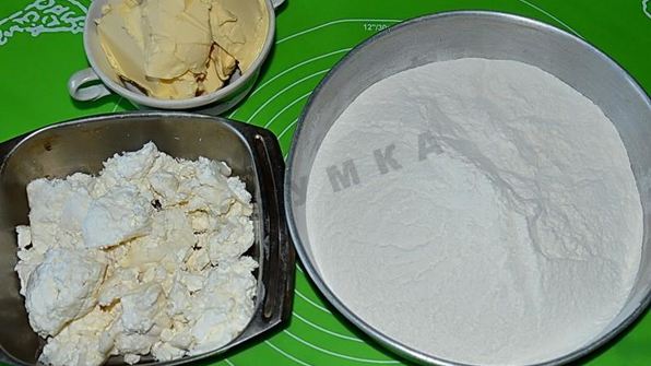 творожные тарталетки с грибами и сыром