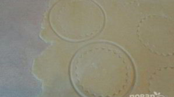 закрытые тарталетки с курицей и грибами