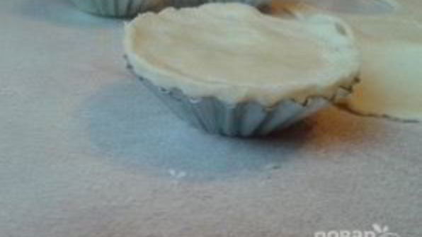 закрытые тарталетки с курицей и грибами